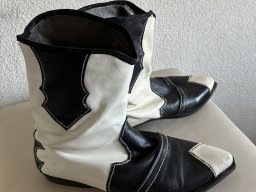 Pointy black white